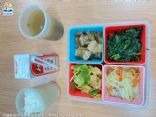 白飯+青菜+綠豆湯+白菜+豆腐+豬肉+保久乳